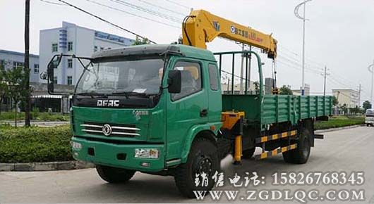 東風(fēng)多利卡隨車(chē)起重運(yùn)輸車(chē)